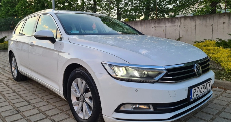 Volkswagen Passat cena 46950 przebieg: 278000, rok produkcji 2016 z Kostrzyn małe 667